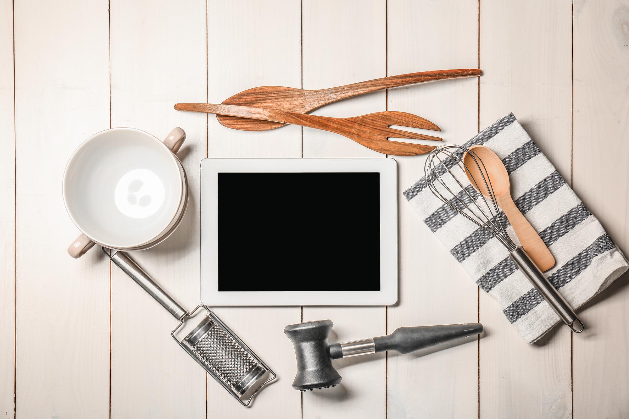 Postazione di lavoro con utensili professionali